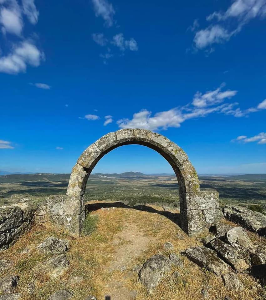 Casa Do Miradouro Villa มอนซานโต ภายนอก รูปภาพ