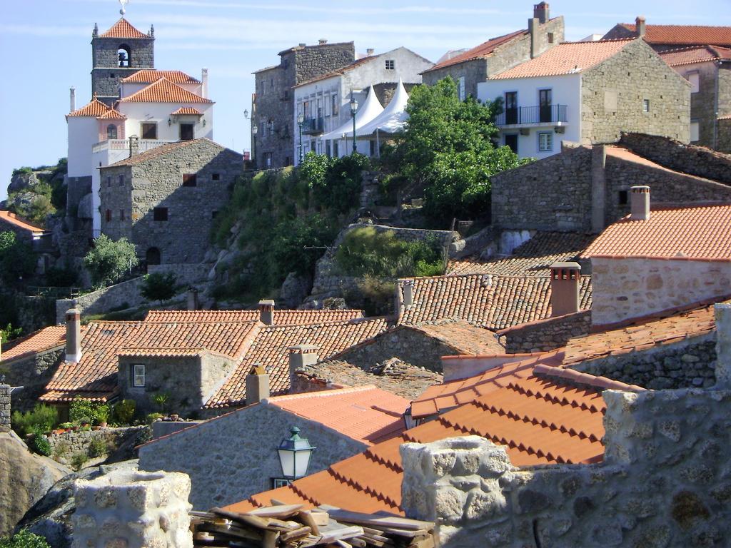 Casa Do Miradouro Villa มอนซานโต ภายนอก รูปภาพ